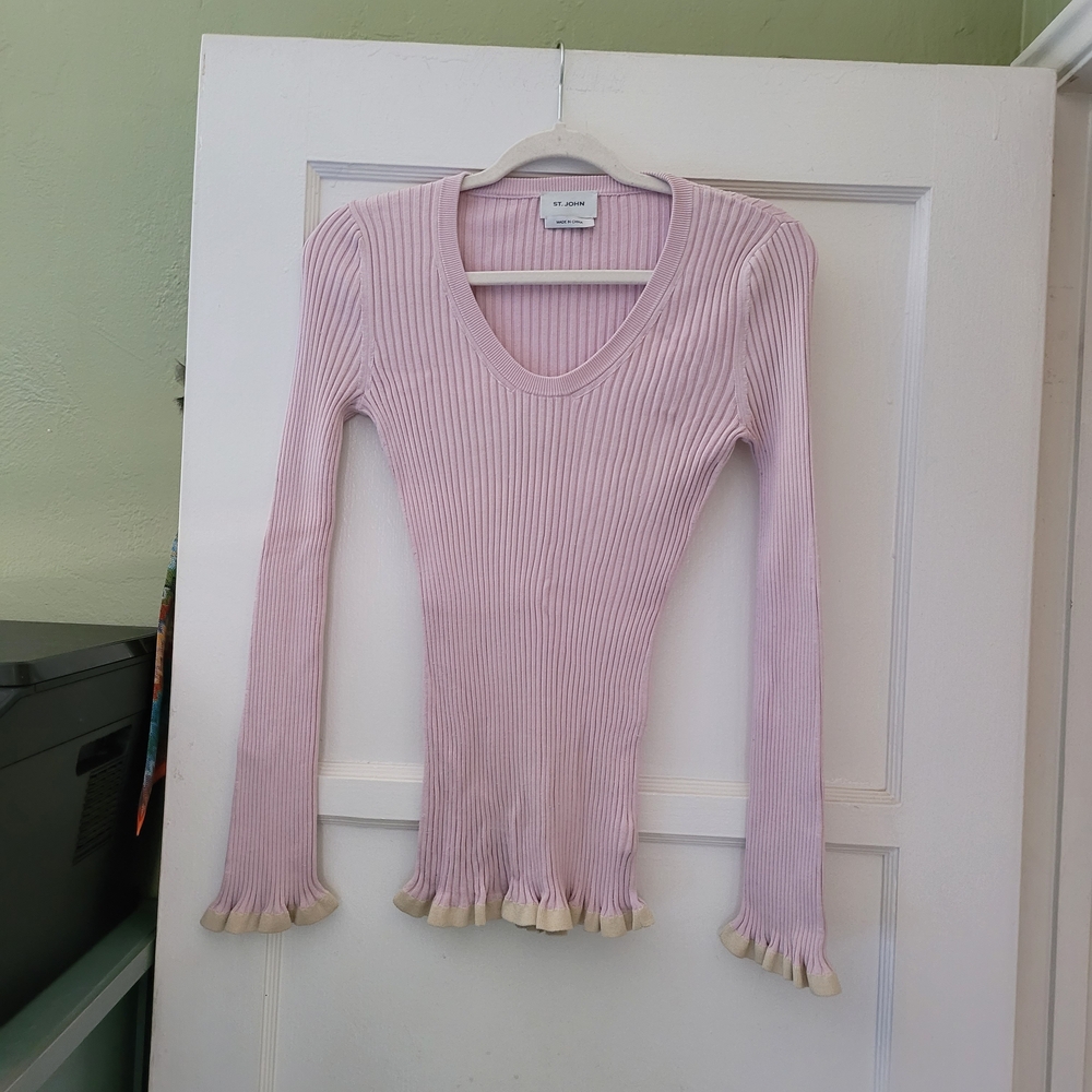 St. John Light Purple Ribbed Sweater with Ruffle Hem